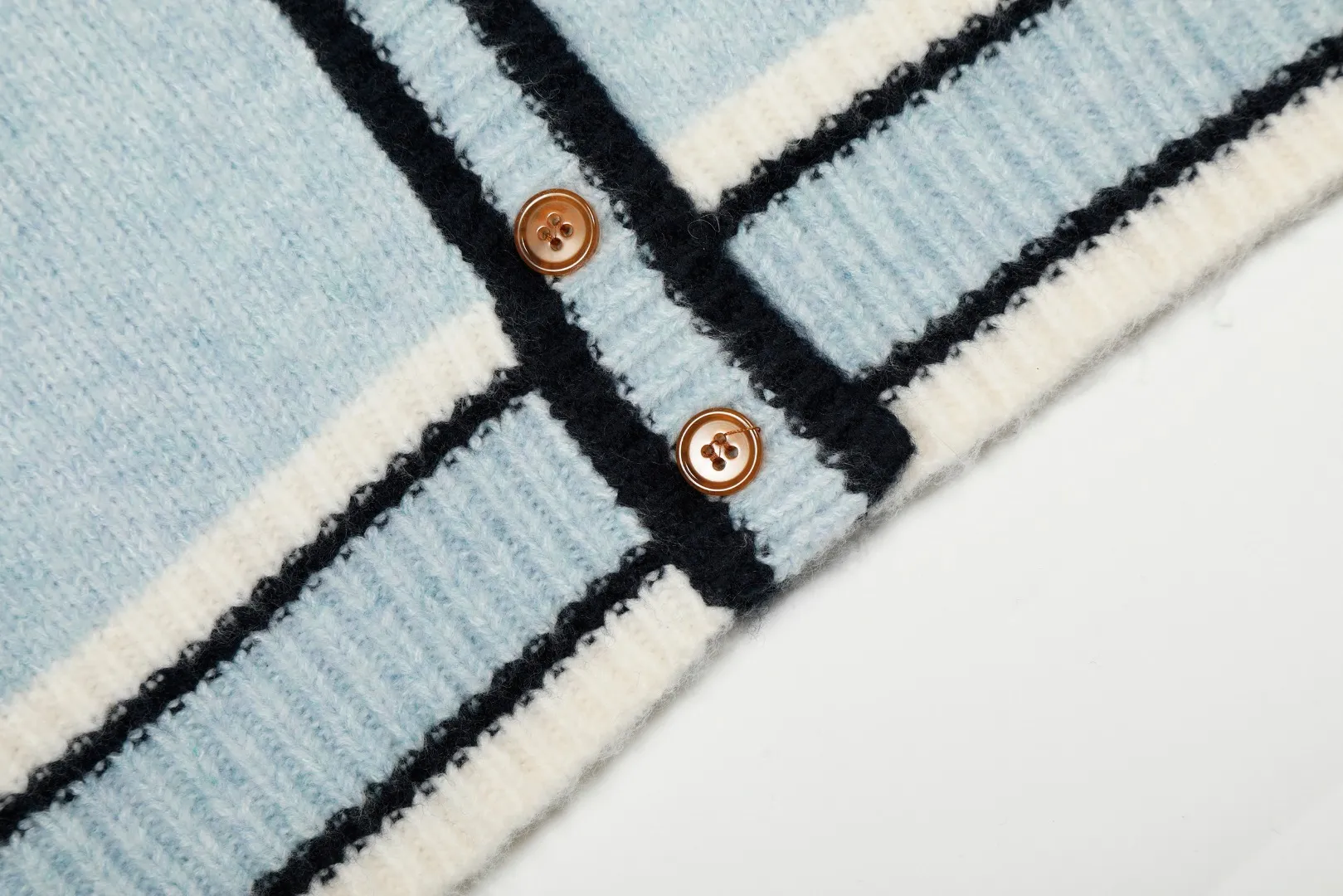 VIV top quality - limited to Japan" vivienne west wood 25th autumn and winter new three-color patchwork wool embroidered cardigan Color: Blue Size: S M L